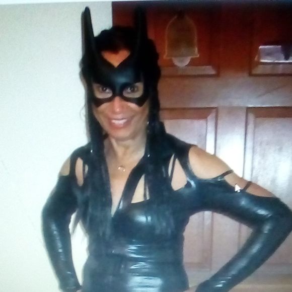 Meet your Posher, Roxanne - Picture 1 of 1